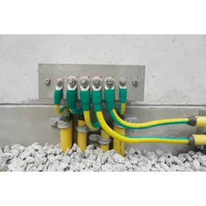 Kabel grounding